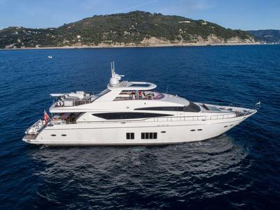  Princess 95M Rosso  <b>Exterior Gallery</b>