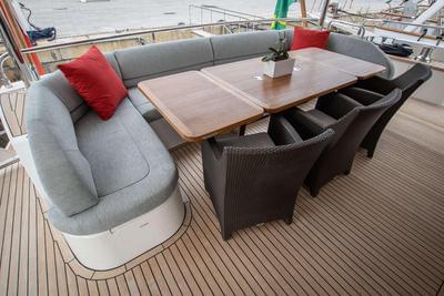  Princess 95M Rosso  <b>Exterior Gallery</b>