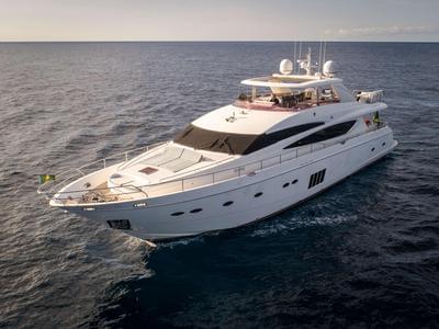  Princess 95M Rosso  <b>Exterior Gallery</b>