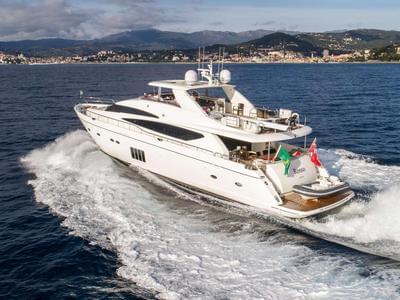  Princess 95M Rosso  <b>Exterior Gallery</b>