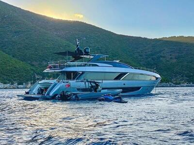  Riva 100 Corsaro Ries  <b>Exterior Gallery</b>