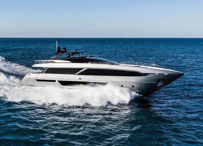  Riva 100 Corsaro Ries  <b>Exterior Gallery</b>