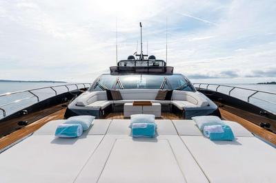  Riva 110 Dolcevita Onyx  <b>Exterior Gallery</b>