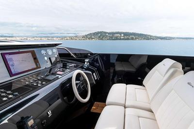 <b>Галерея</b>  Riva 110 Dolcevita Onyx 