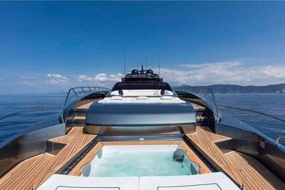  Riva 110 Dolcevita Taku  <b>Exterior Gallery</b>