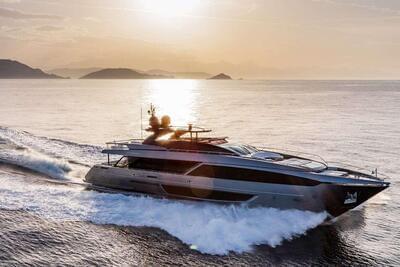  Riva 110 Dolcevita Taku  <b>Exterior Gallery</b>