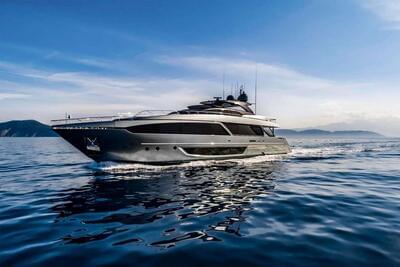  Riva 110 Dolcevita Taku  <b>Exterior Gallery</b>