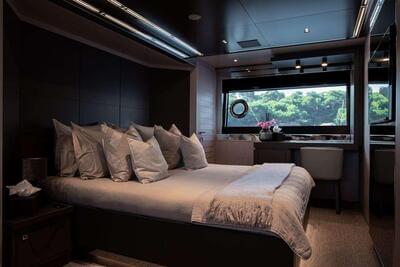  Riva 90 Argo O4  <b>Interior Gallery</b>