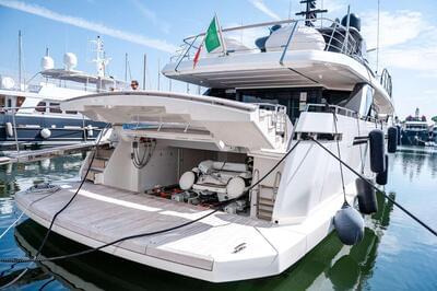  Sanlorenzo SL106 Asymmetric Visotta  <b>Exterior Gallery</b>