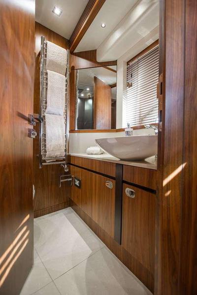  Sunseeker 101 Sport Yacht Freaky Franks  <b>Interior Gallery</b>