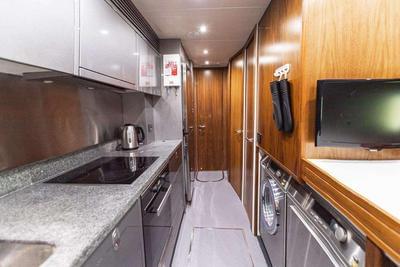  Sunseeker 101 Sport Yacht Freaky Franks  <b>Interior Gallery</b>