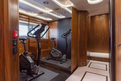  Sunseeker 101 Sport Yacht Freaky Franks  <b>Interior Gallery</b>