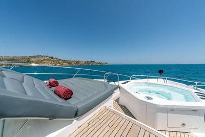  Sunseeker 116 Yacht Survivor 2  <b>Gallery</b>