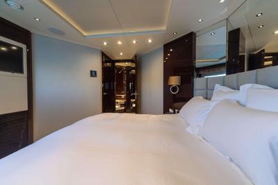  Sunseeker 116 Yacht Survivor 2  <b>Gallery</b>