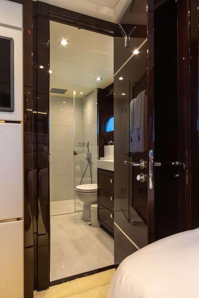  Sunseeker 116 Yacht Survivor 2  <b>Gallery</b>