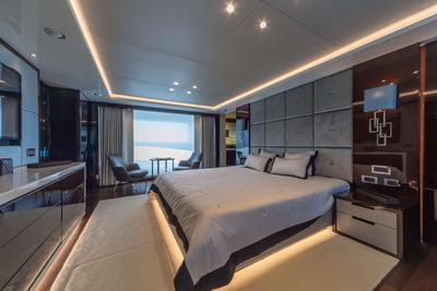  Sunseeker 116 Yacht Survivor 2  <b>Gallery</b>