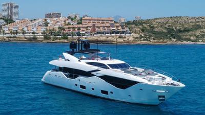  Sunseeker 116 Yacht Survivor 2  <b>Gallery</b>
