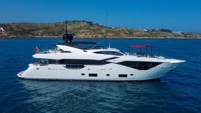  Sunseeker 116 Yacht Survivor 2  <b>Gallery</b>