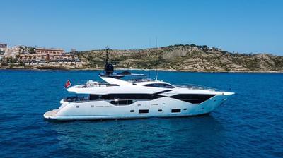  Sunseeker 116 Yacht Survivor 2  <b>Gallery</b>