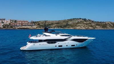  Sunseeker 116 Yacht Survivor 2  <b>Gallery</b>