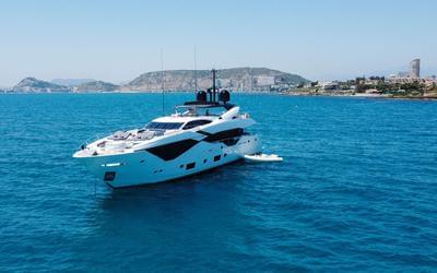  Sunseeker 116 Yacht Survivor 2  <b>Gallery</b>