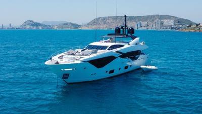  Sunseeker 116 Yacht Survivor 2  <b>Gallery</b>