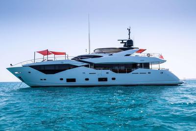  Sunseeker 116 Yacht Survivor 2  <b>Gallery</b>