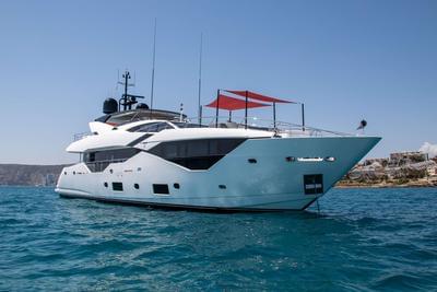  Sunseeker 116 Yacht Survivor 2  <b>Gallery</b>