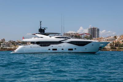  Sunseeker 116 Yacht Survivor 2  <b>Gallery</b>