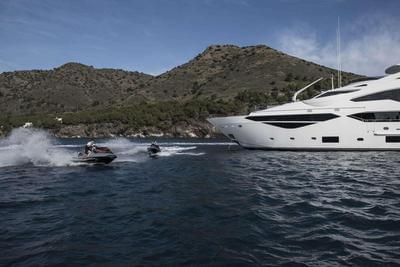  Sunseeker 131 Yacht Berco Voyager  <b>Exterior Gallery</b>