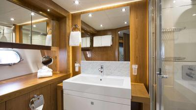  Sunseeker 28M Play The Game  <b>Interior Gallery</b>