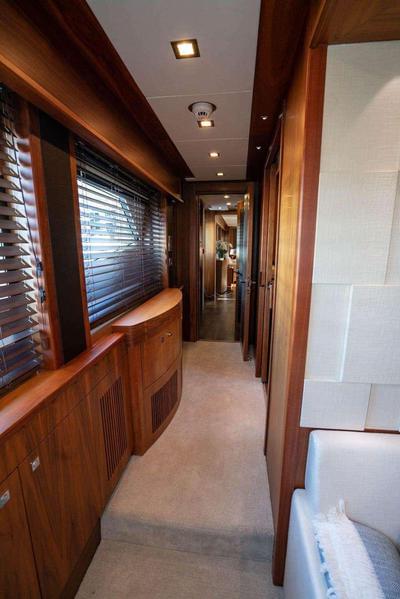  Sunseeker 30M Solaris  <b>Interior Gallery</b>