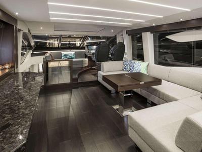 <b>Галерея интерьеров</b>  Sunseeker 74 Sport Yacht 