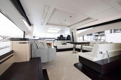 <b>Галерея интерьеров</b>  Sunseeker 80 Sport Yacht 