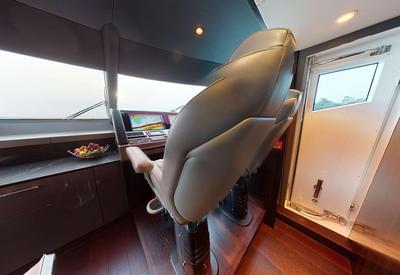 <b>Галерея интерьеров</b>  Sunseeker 88 Yacht New Innova 