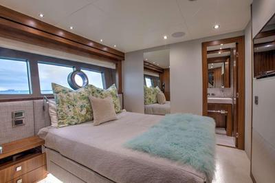 <b>Галерея интерьеров</b>  Sunseeker 95 Yacht Perseverance 3 