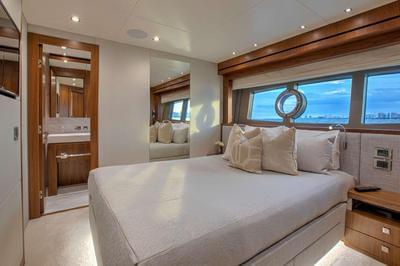 <b>Галерея интерьеров</b>  Sunseeker 95 Yacht Perseverance 3 