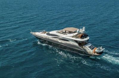 <b>Галерея</b>  Sunseeker Custom Skywater 