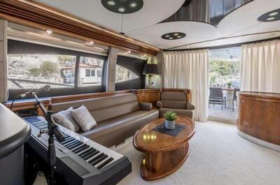 <b>Галерея интерьеров</b>  Sunseeker Custom Skywater 