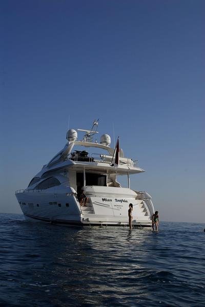 <b>Галерея</b>  Sunseeker 90 Yacht Florestan 