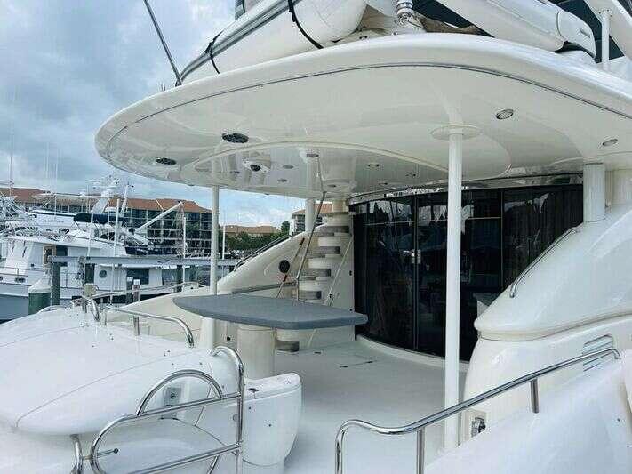  Sunseeker Manhattan 84 Lady esther  <b>Exterior Gallery</b>