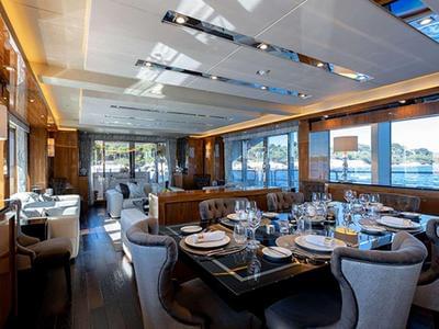 <b>Галерея интерьеров</b>  Sunseeker Predator 115 Lady Volantis 