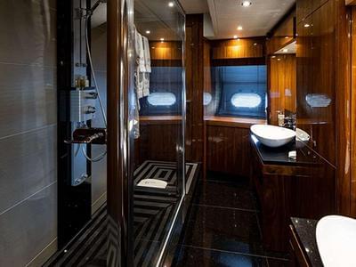 <b>Галерея интерьеров</b>  Sunseeker Predator 115 Lady Volantis 