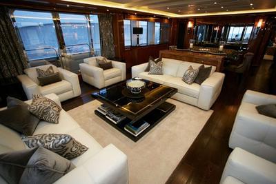 <b>Галерея интерьеров</b>  Sunseeker Predator 115 Lady Volantis 