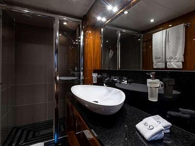 <b>Галерея интерьеров</b>  Sunseeker Predator 115 Lady Volantis 