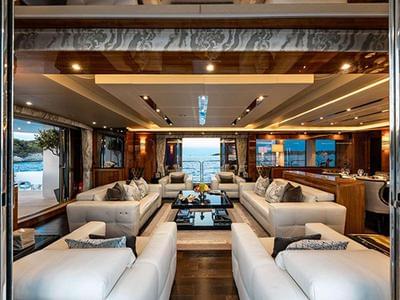 <b>Галерея интерьеров</b>  Sunseeker Predator 115 Lady Volantis 