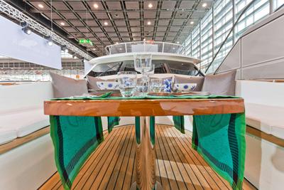  Wim van der Valk Flybridge 23m Falcon  <b>Exterior Gallery</b>