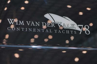 <b>Галерея</b>  Wim van der Valk Flybridge 23m Falcon 