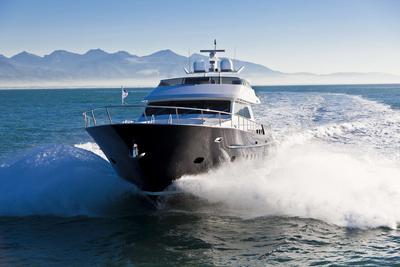 <b>Галерея</b>  Wim van der Valk Flybridge 23m Falcon 