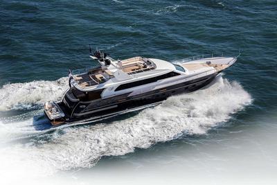 <b>Галерея</b>  Wim van der Valk Flybridge 25m Valencia 